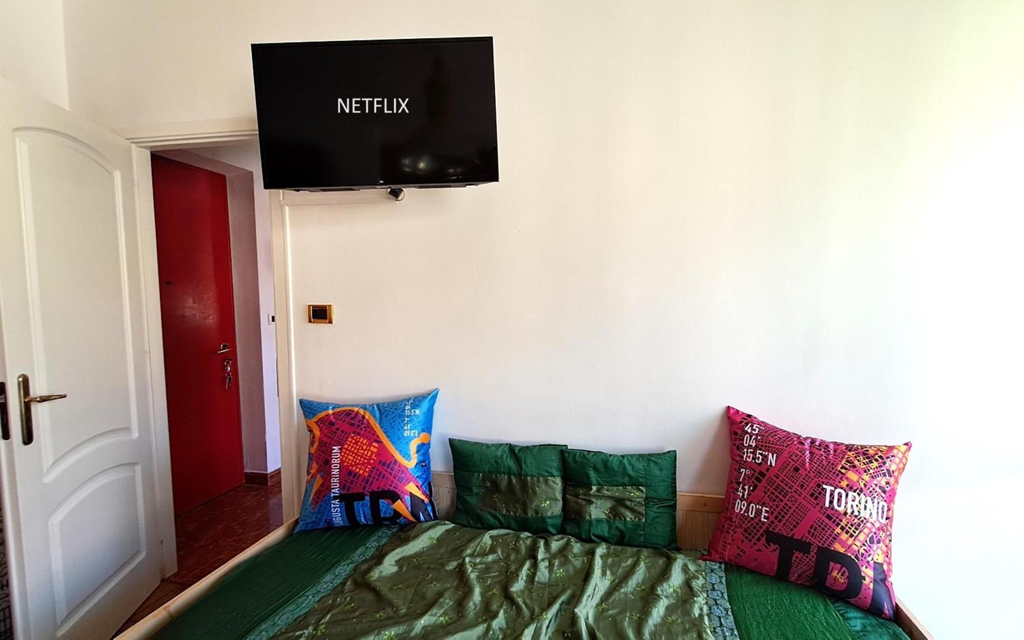 Flat City Center Porta Susa, Free Parking Wifii Smart Tv Sky Turín Exterior foto